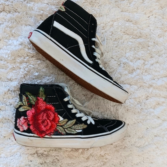 Size 7.5 Vans Custom made Rose Patch Sk8-Hi - Picture 5 of 7
